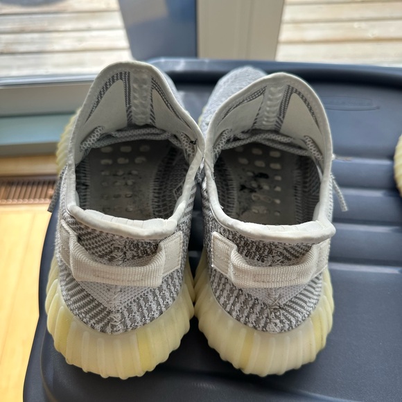 Yeezy 350 V2 Static White Non Reflective - Picture 2 of 4